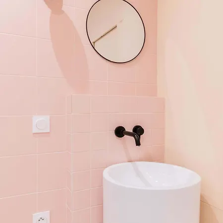 Premium Avec Grande Salle De Bain - 6p